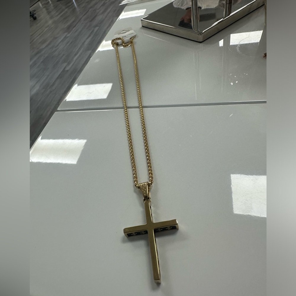 Men's Gold Cross Pendant Necklace